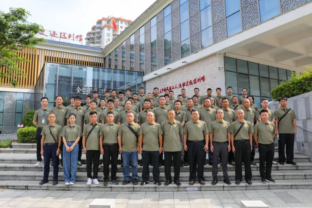 榮光映照雙擁情 珠光鋪就尊崇路 珠光集團(tuán)精心組織“八一”系列活動(dòng)致敬退役軍人